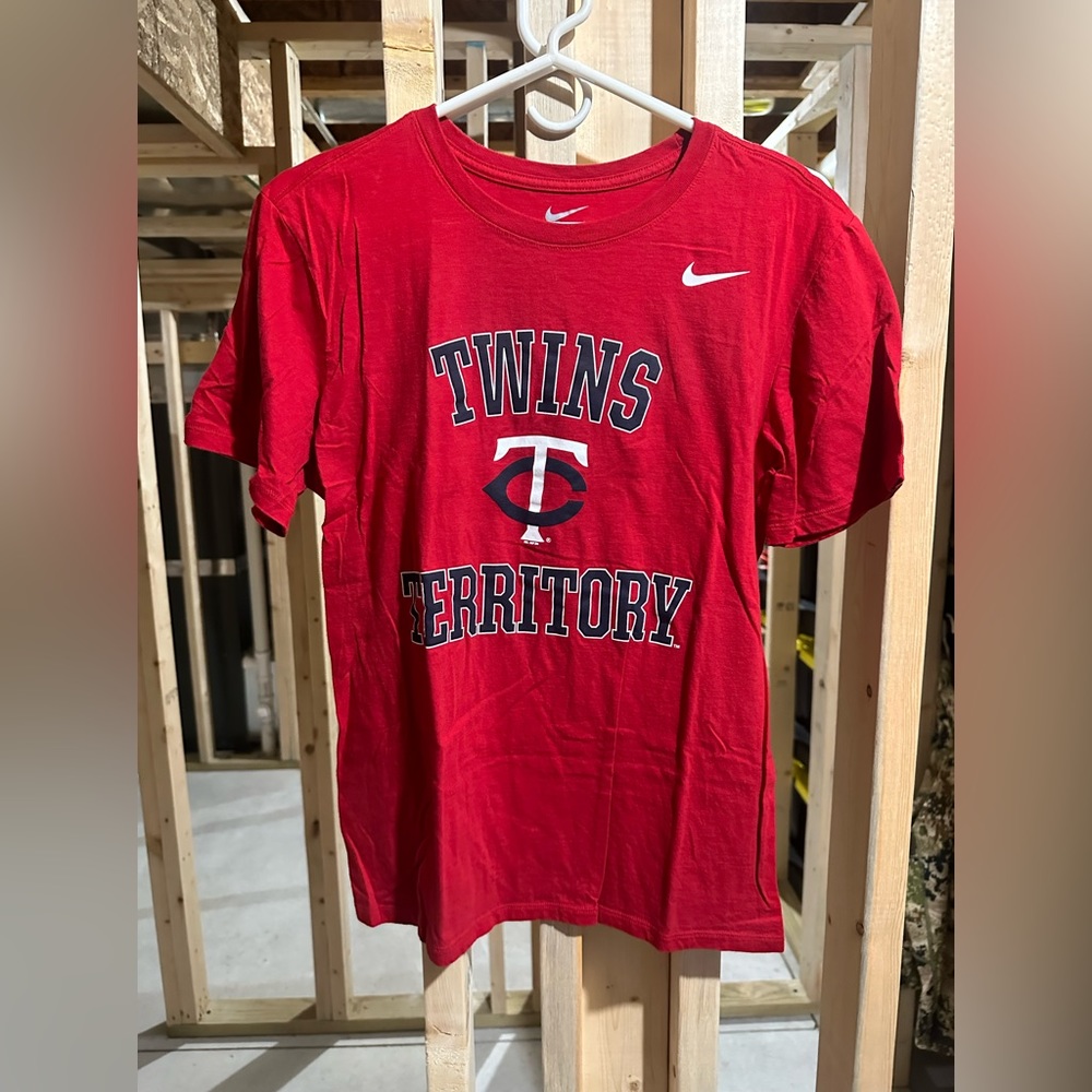 Nike Minnesota Twins Territory Men’s Medium Red Good Condition